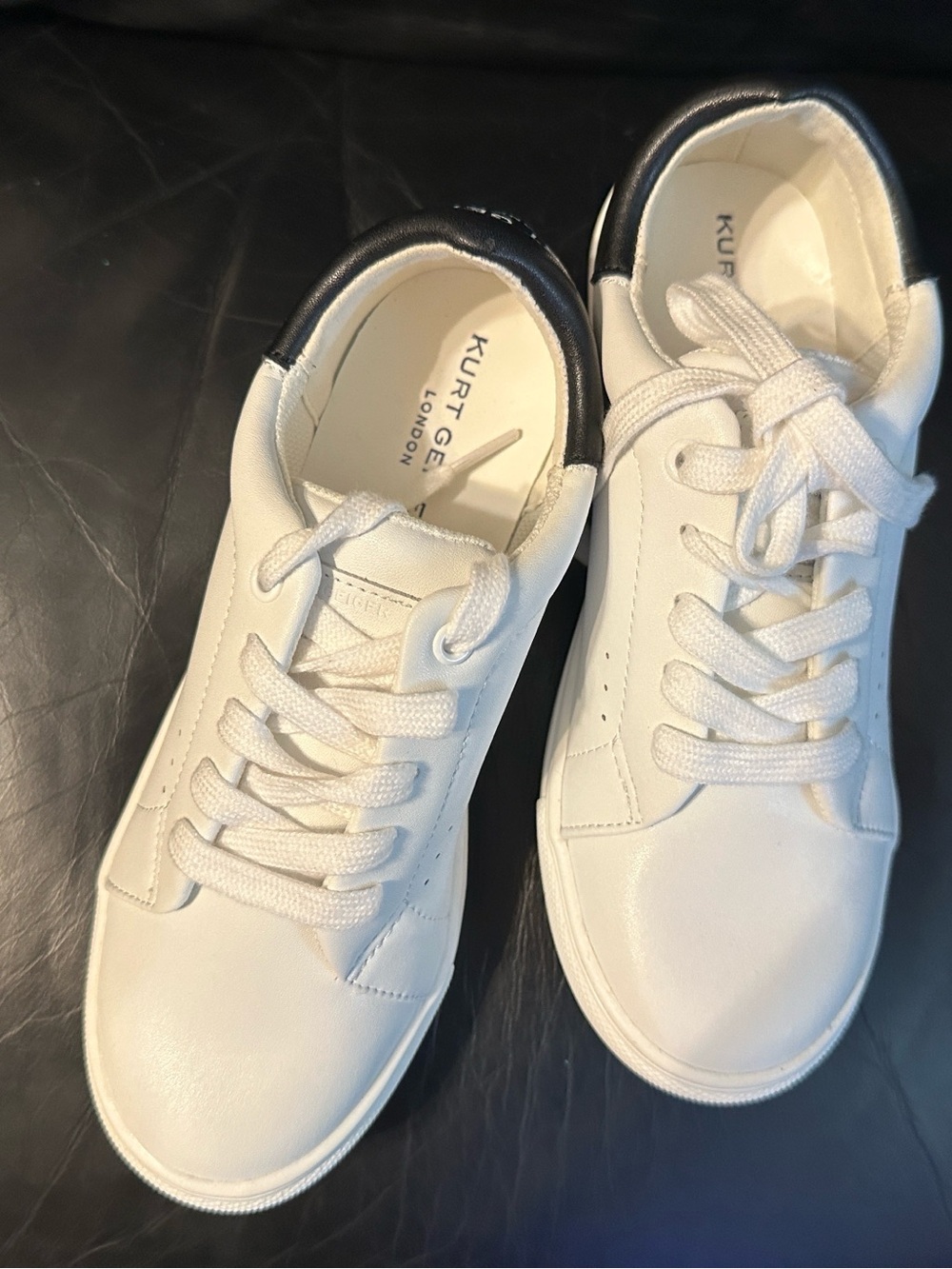Kurt Geiger London Sneaker White & Black Sneakers